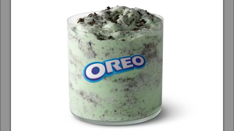 El McFlurry de trébol Oreo en McDonald's