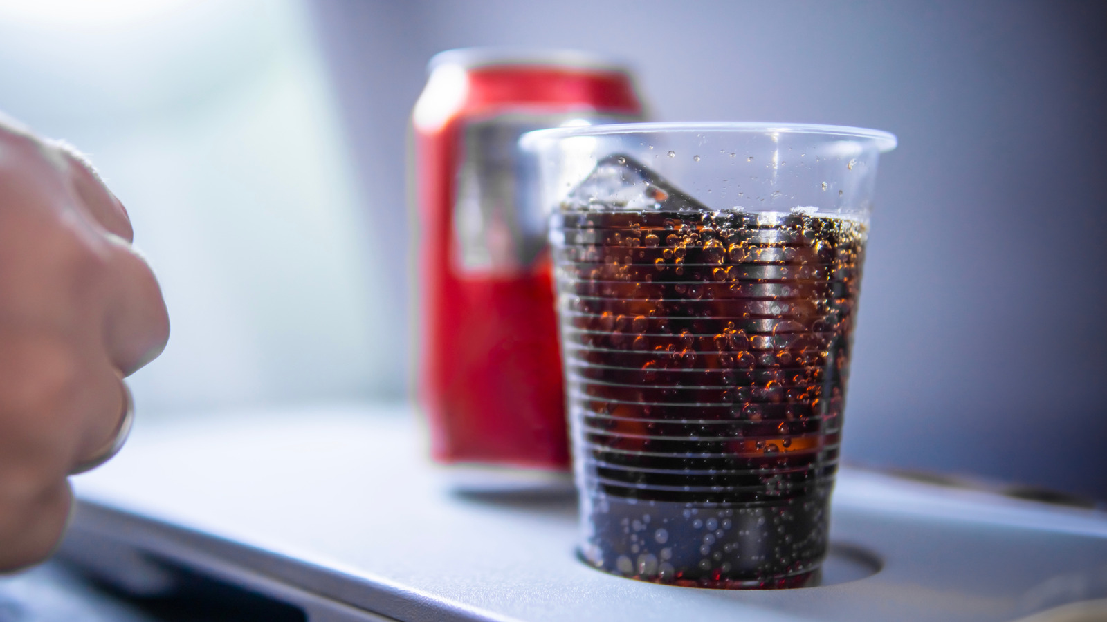 Por qué el refresco de tu avión sabe un poco diferente de lo habitual