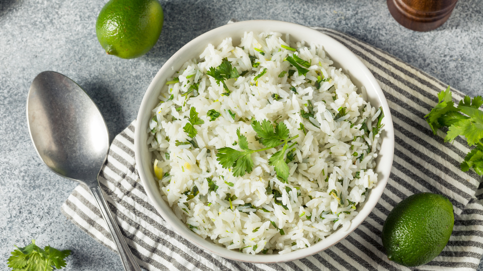 Este arroz Aldi barato es una copia perfecta de Chipotle, según los compradores