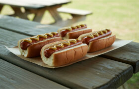 Nathan’s Famous acaba de traer nuevos hot dogs de lujo a Sam’s Club