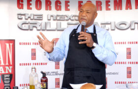 Esta parrilla George Foreman cuenta con 10,000 reseñas de 5 estrellas y está hecha para cocinas pequeñas