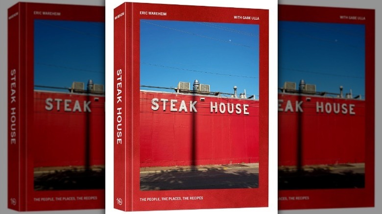 Libro de cocina Steak House sobre fondo blanco.