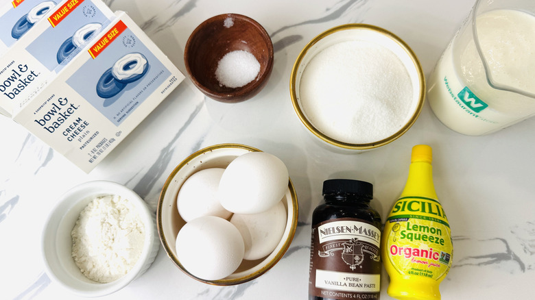 Ingredientes para la tarta de queso vasca en molde