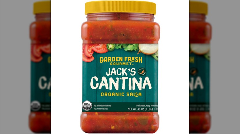 Un frasco de salsa orgánica Jack's Cantina de la marca Garden Fresh