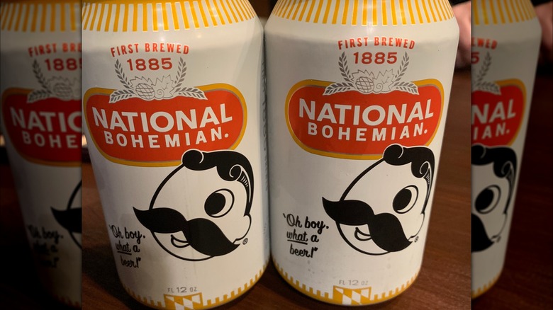 Latas de cerveza nacionales de Bohemia