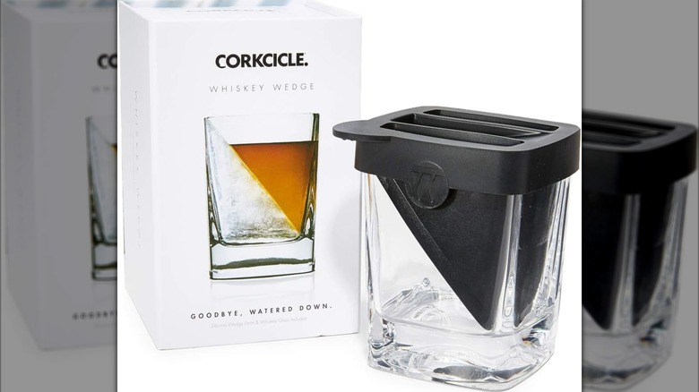 Envase y vaso de whisky Corkcicle