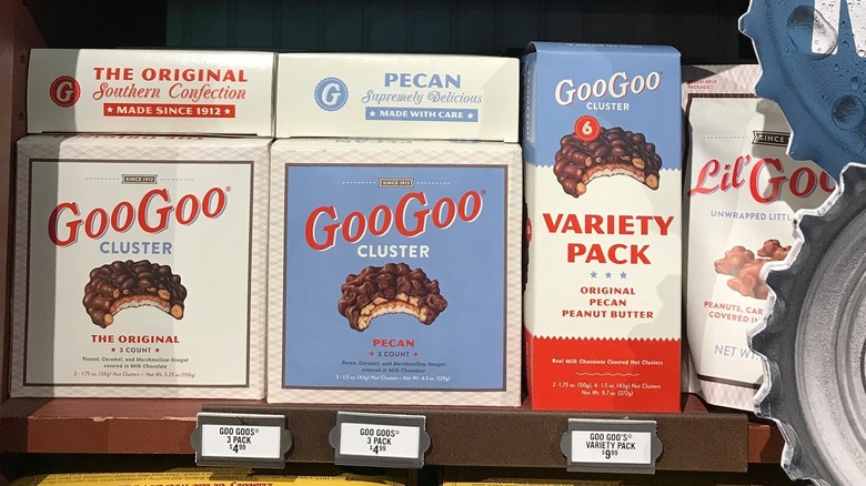 Goo Goo Cluster Candy en Cracker Barrel