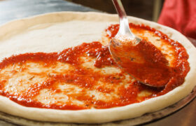 La mejor salsa para pizza comprada en la tienda es tan simple como parece