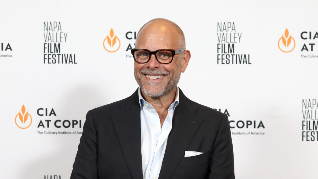 La última comida de Alton Brown en la Tierra incluiría esta clásica galleta Girl Scout