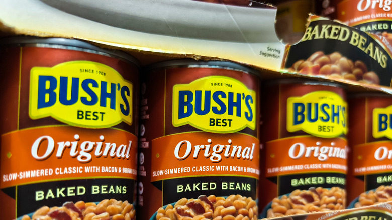 Latas de frijoles horneados de Bush