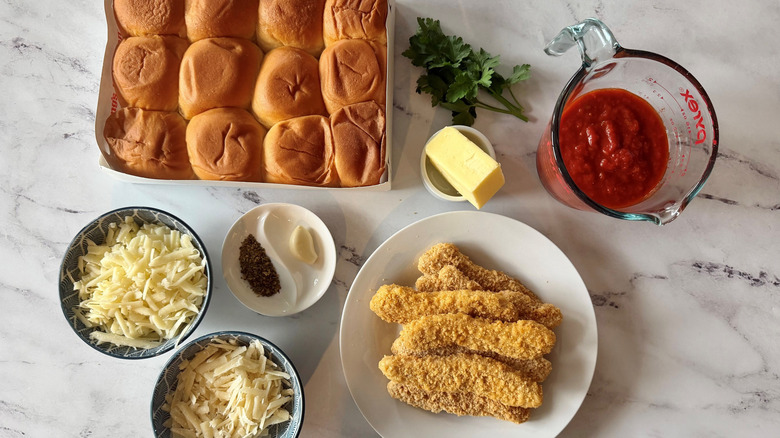 Ingredientes para hamburguesas de pollo a la parmesana