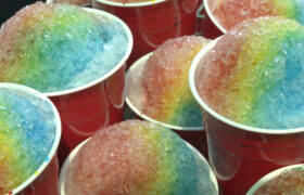 Para obtener conos de nieve más sabrosos, hazlos al estilo de Nueva Orleans