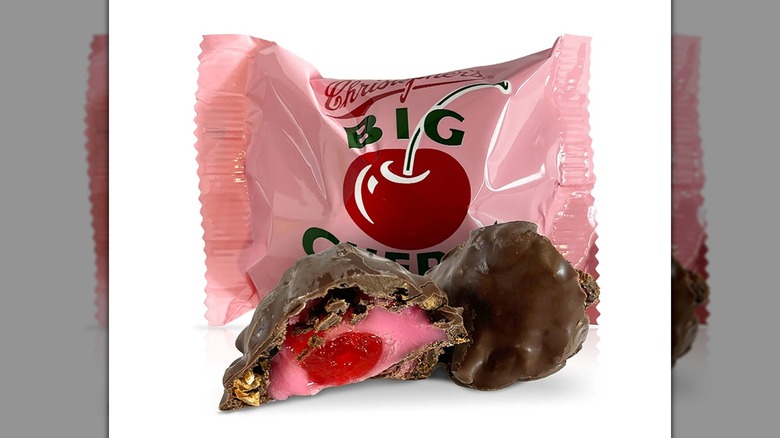 Caramelo de chocolate con leche y cereza grande de Christopher