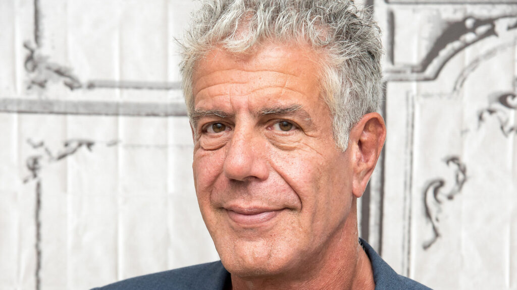 9 libros de Anthony Bourdain para el entusiasta de la gastronomía en tu vida