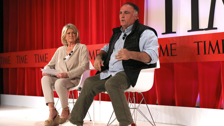 Martha Stewart y José Andrés en el escenario