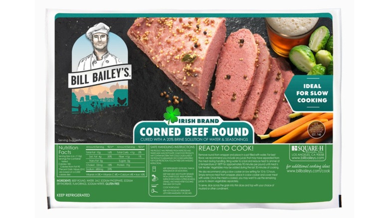 Paquete de Corned Beef Round de Bill Bailey contra fondo blanco.