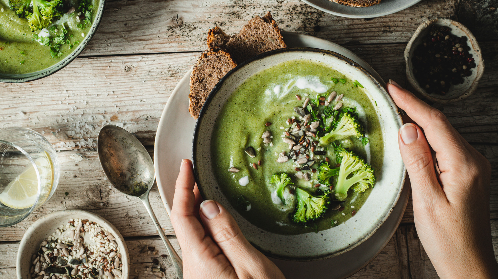 Dale a la sopa de brócoli una mejora cremosa con un toque de este ingrediente
