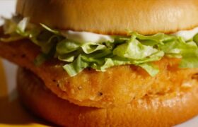 Para un McChicken con 10 veces más sabor, pídalo al estilo francés