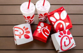 Dale al pollo y los waffles de Chick-Fil-A 10 veces más sabor con este consejo para realizar pedidos