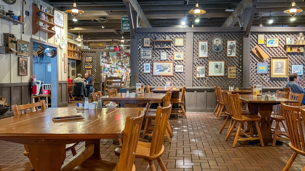 Este combo de desayuno es el elemento del menú más popular de Cracker Barrel (más de 11 millones de pedidos por año)