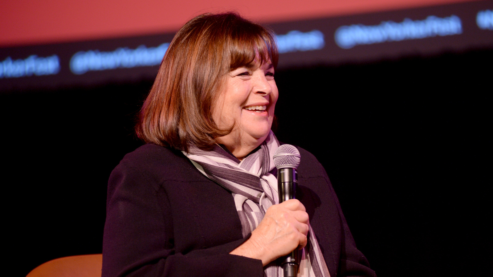 Este juego de Pyrex de 3 piezas por menos de $ 30 es un elemento básico en la casa de Ina Garten