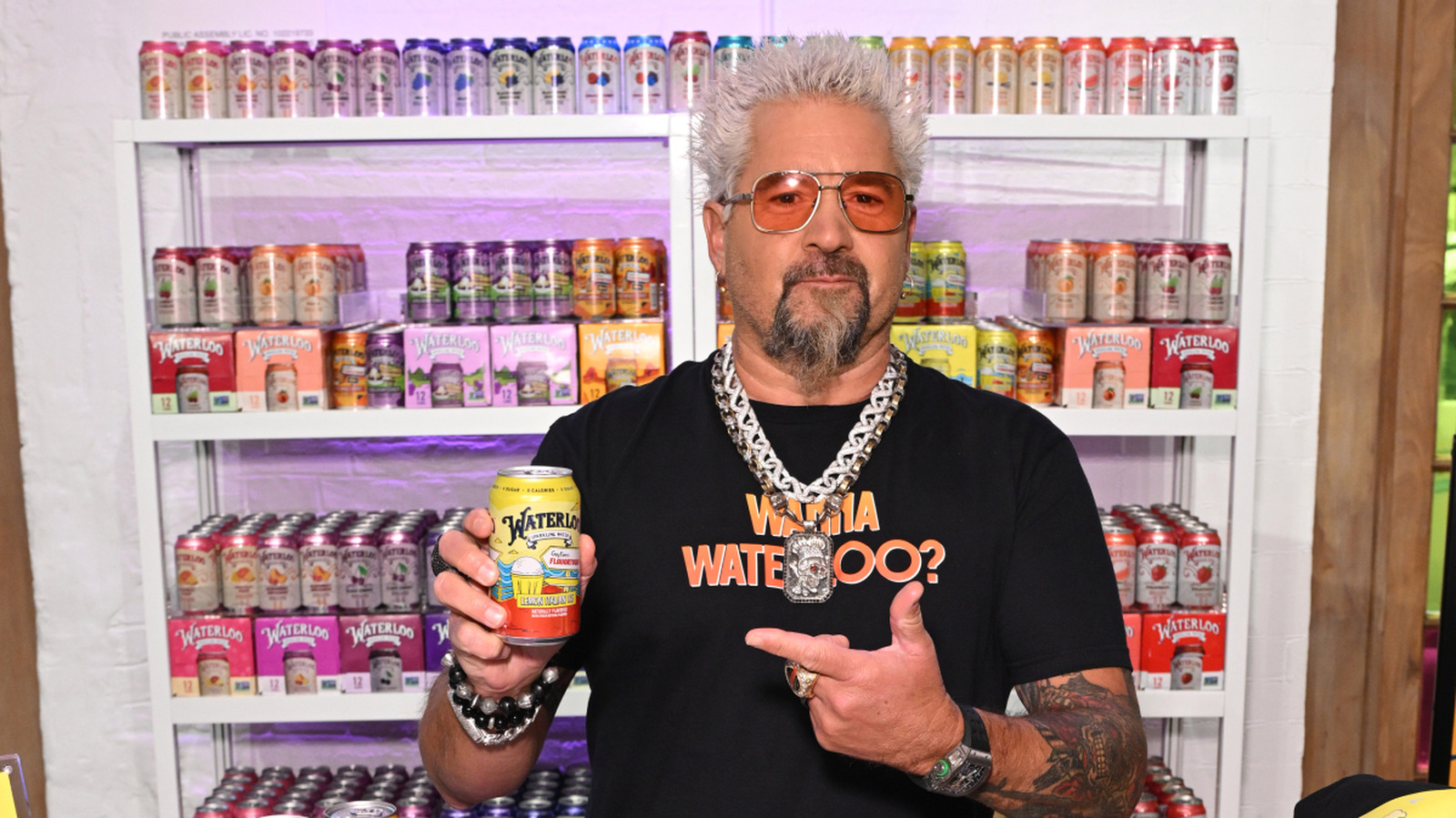 La única regla que Guy Fieri se niega a romper cuando se trata de asar pollo