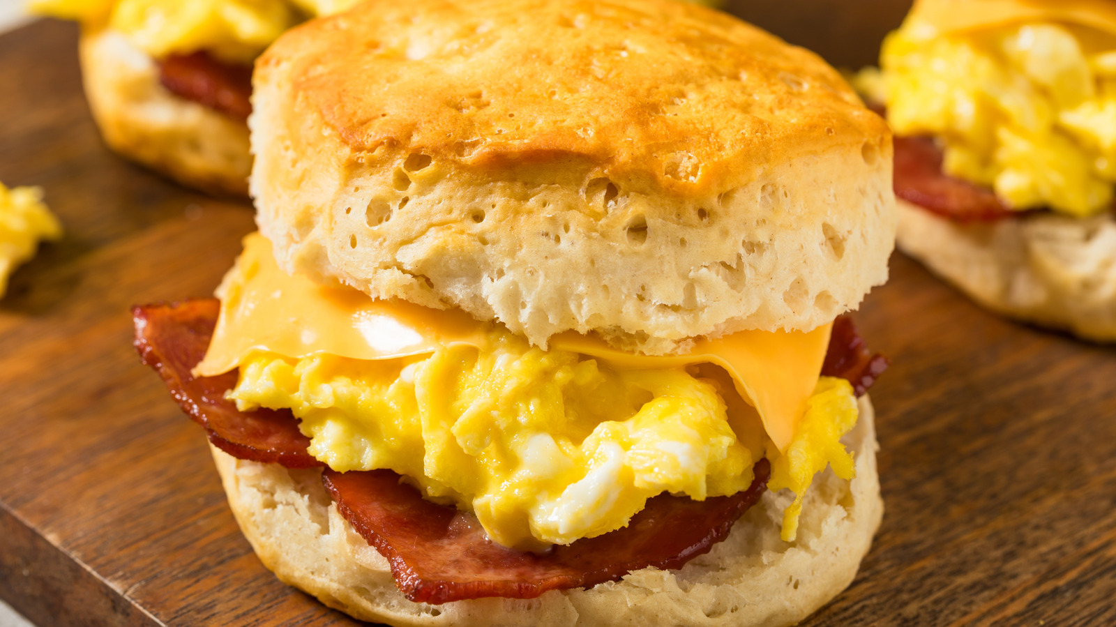 La cadena sureña conocida por sus sándwiches de desayuno hechos desde cero