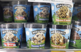 Las mejores tapas con sabor a pinta de helado de Ben & Jerry’s medio cocidas y la masa de esta noche