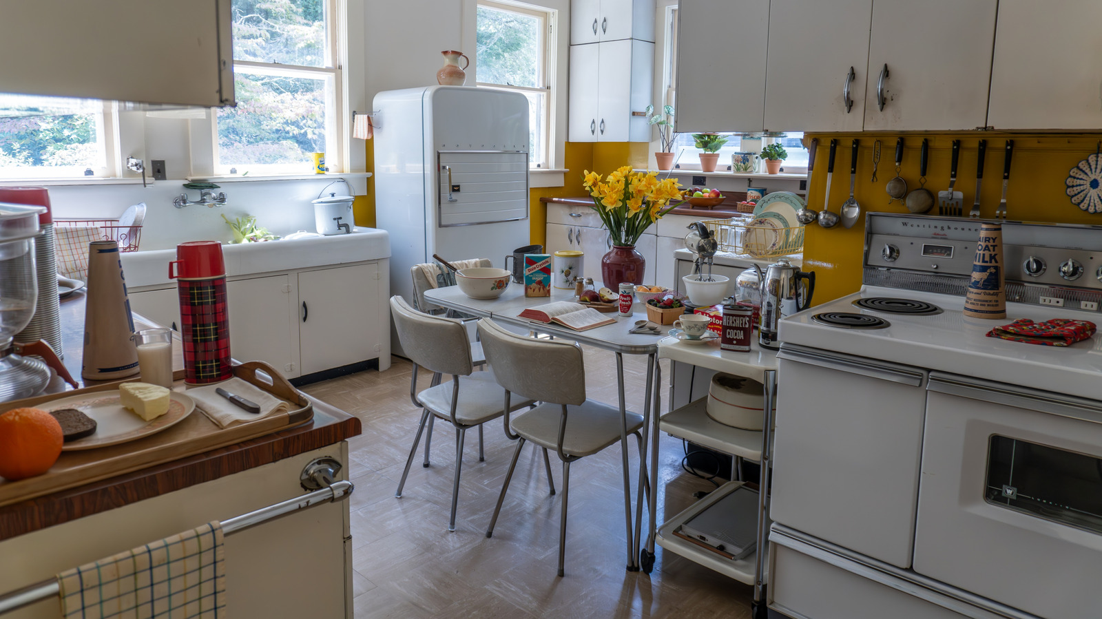 5 tendencias de cocina retro de los años 60 que merecen un regreso