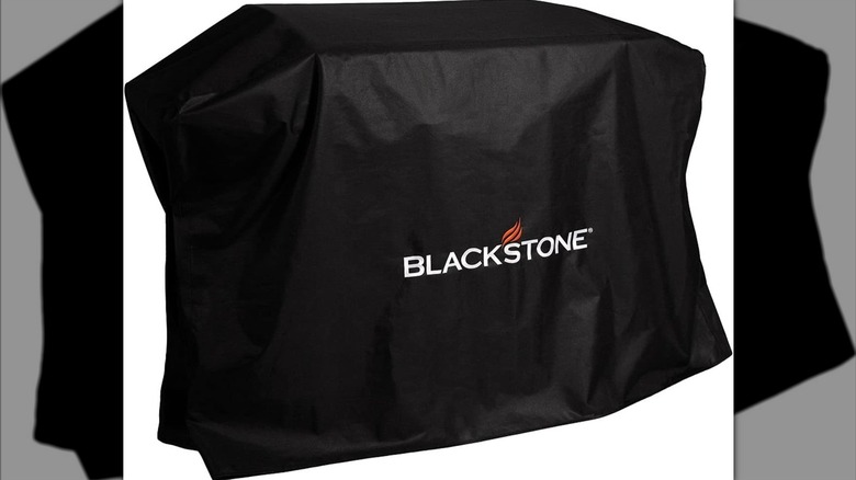 Imagen promocional de la cubierta de la plancha Blackstone sobre un fondo blanco.