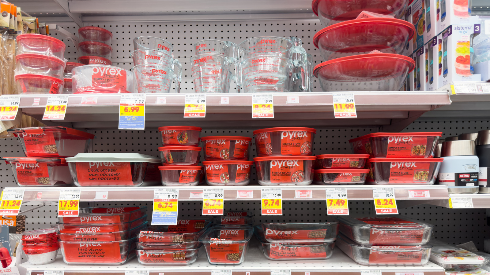 Este raro plato de Pyrex exclusivo para empleados nunca se lanzó al público; ahora vale más de $ 6000