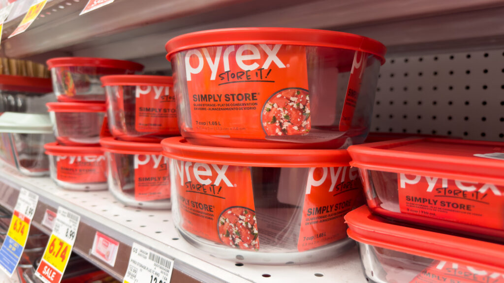 Esta rara cazuela vintage de Pyrex se vende por más de $ 2000 (¡incluso sin tapa!)
