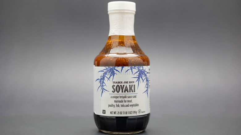 Botella de Soyaki de Trader Joe's