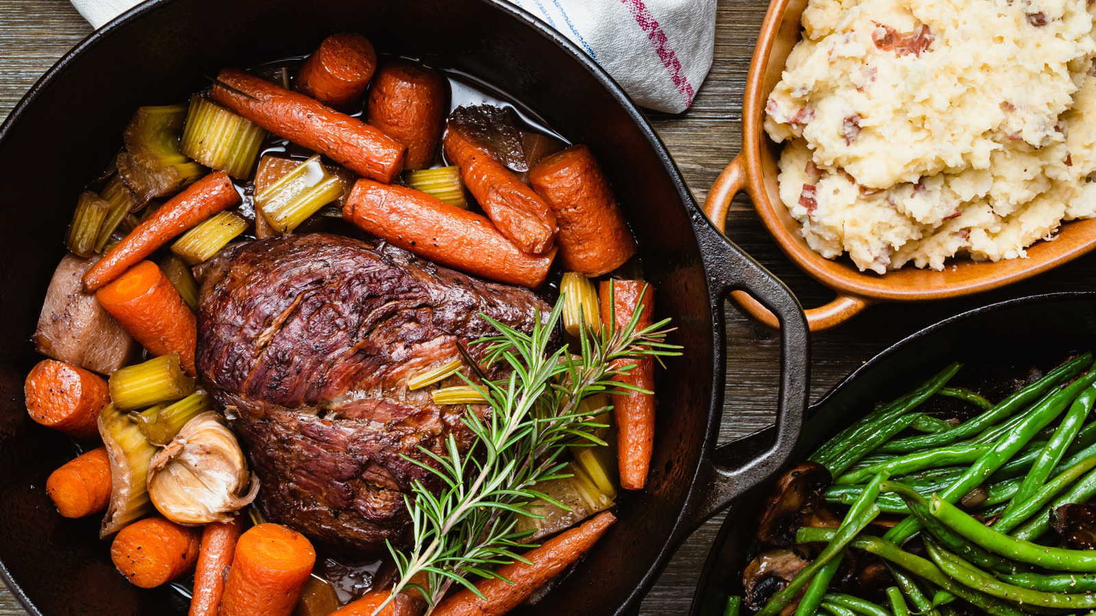 Horno holandés versus horno francés: ¿cuál es la diferencia?