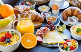 Para un sándwich de desayuno más sabroso, hágalo al estilo francés