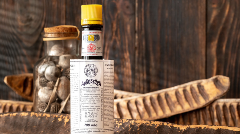 Botella de amargo de angostura