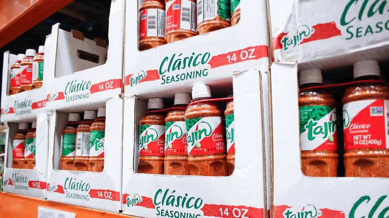 Cajas de Tajín en Costco
