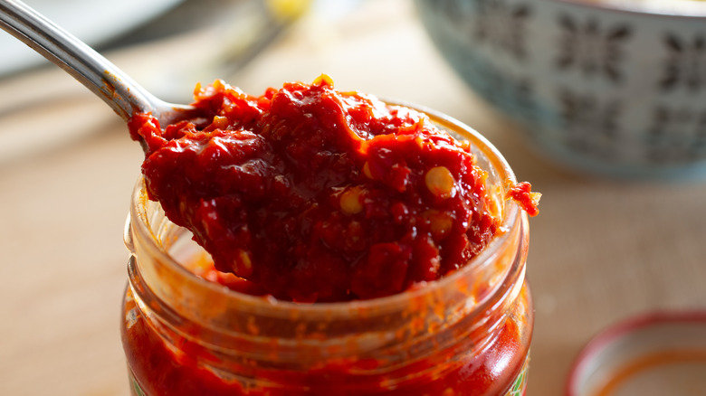 tarro de pasta de harissa