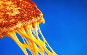 Horno tostador versus freidora: ¿cuál es mejor para un queso asado crujiente?