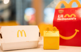 El contenedor retro Happy Meal de McDonald’s que se convirtió en un elemento básico de Halloween