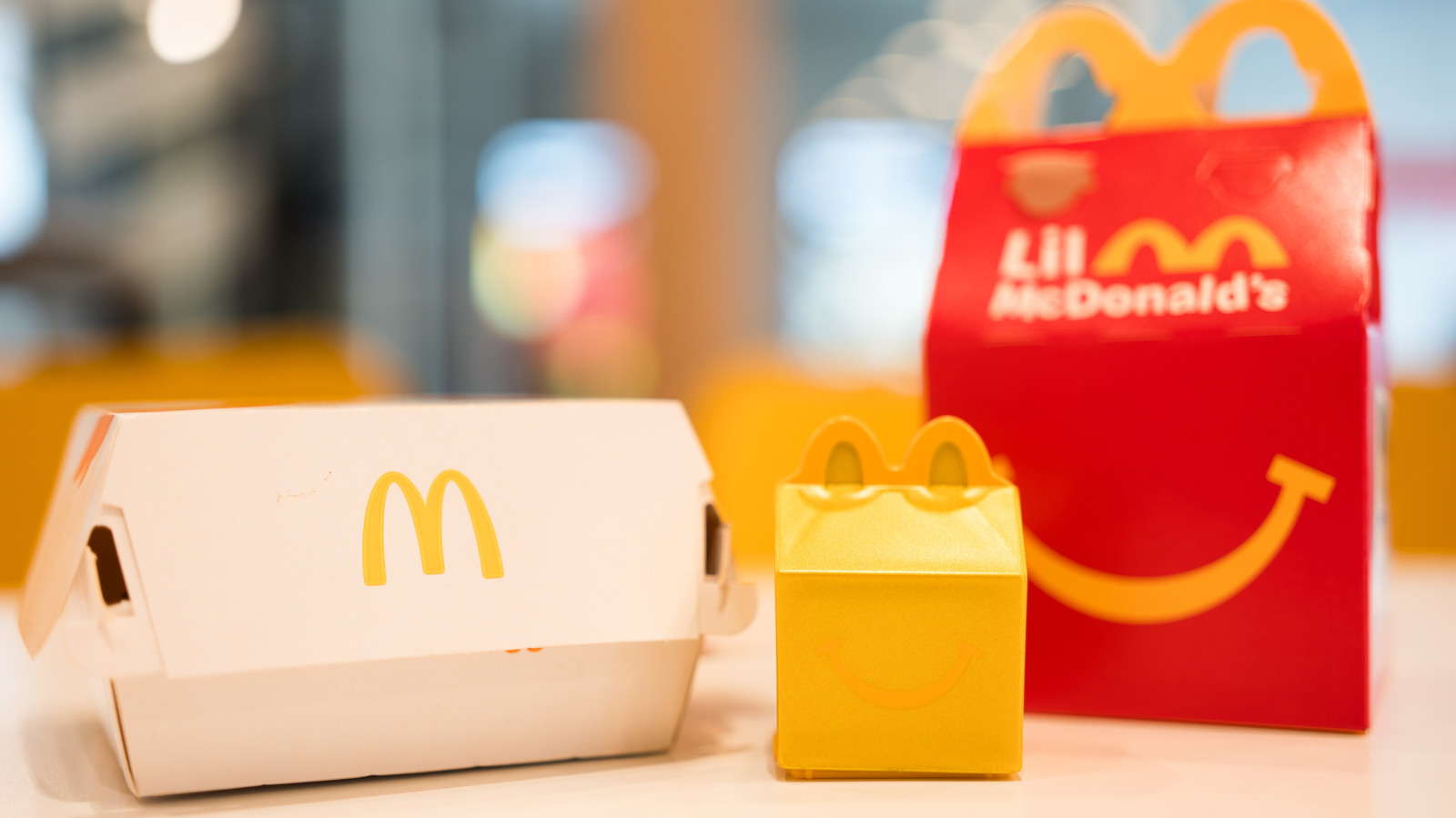 El contenedor retro Happy Meal de McDonald's que se convirtió en un elemento básico de Halloween