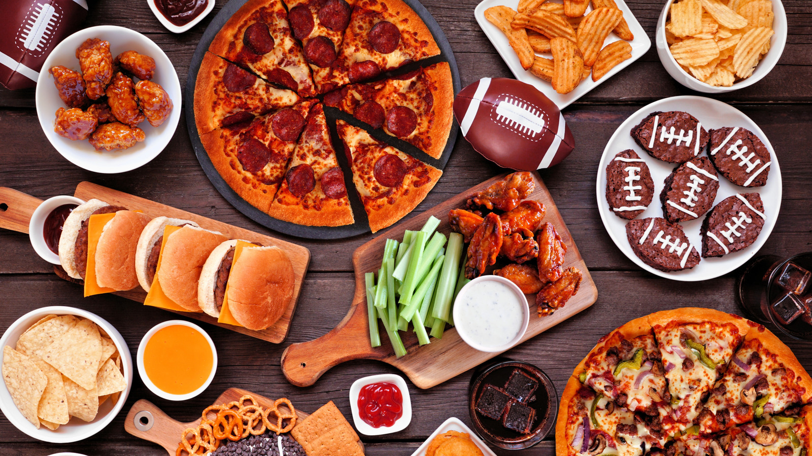 3 cadenas de pizzerías con las mejores ofertas para la temporada de fútbol