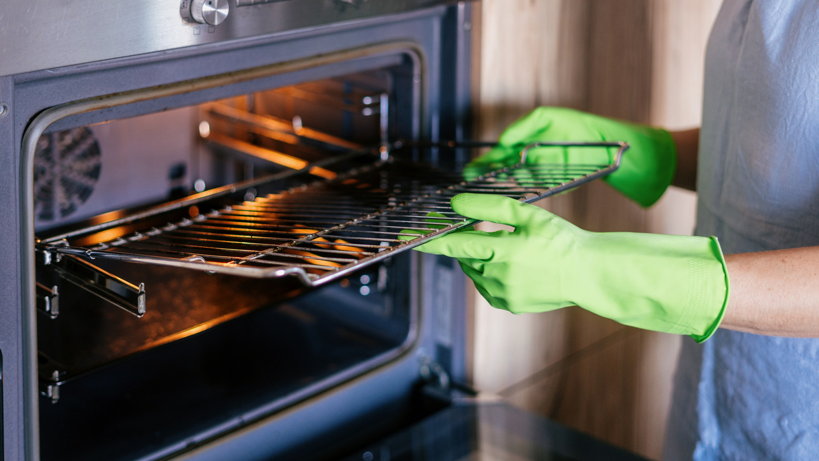 Mantenga su horno impecablemente limpio con esta herramienta de cuidado personal