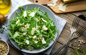 Si tiene arándanos y mostaza de Dijon, prepare un sabroso aderezo para ensalada en 15 minutos
