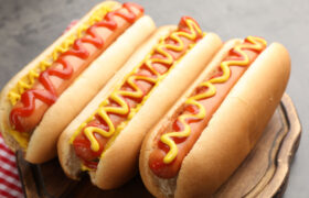 La diferencia entre los famosos hot dogs de Nathan y los de Oscar Mayer