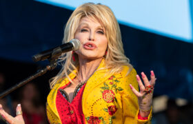 La sabrosa forma en que Dolly Parton pidió su hamburguesa In-N-Out