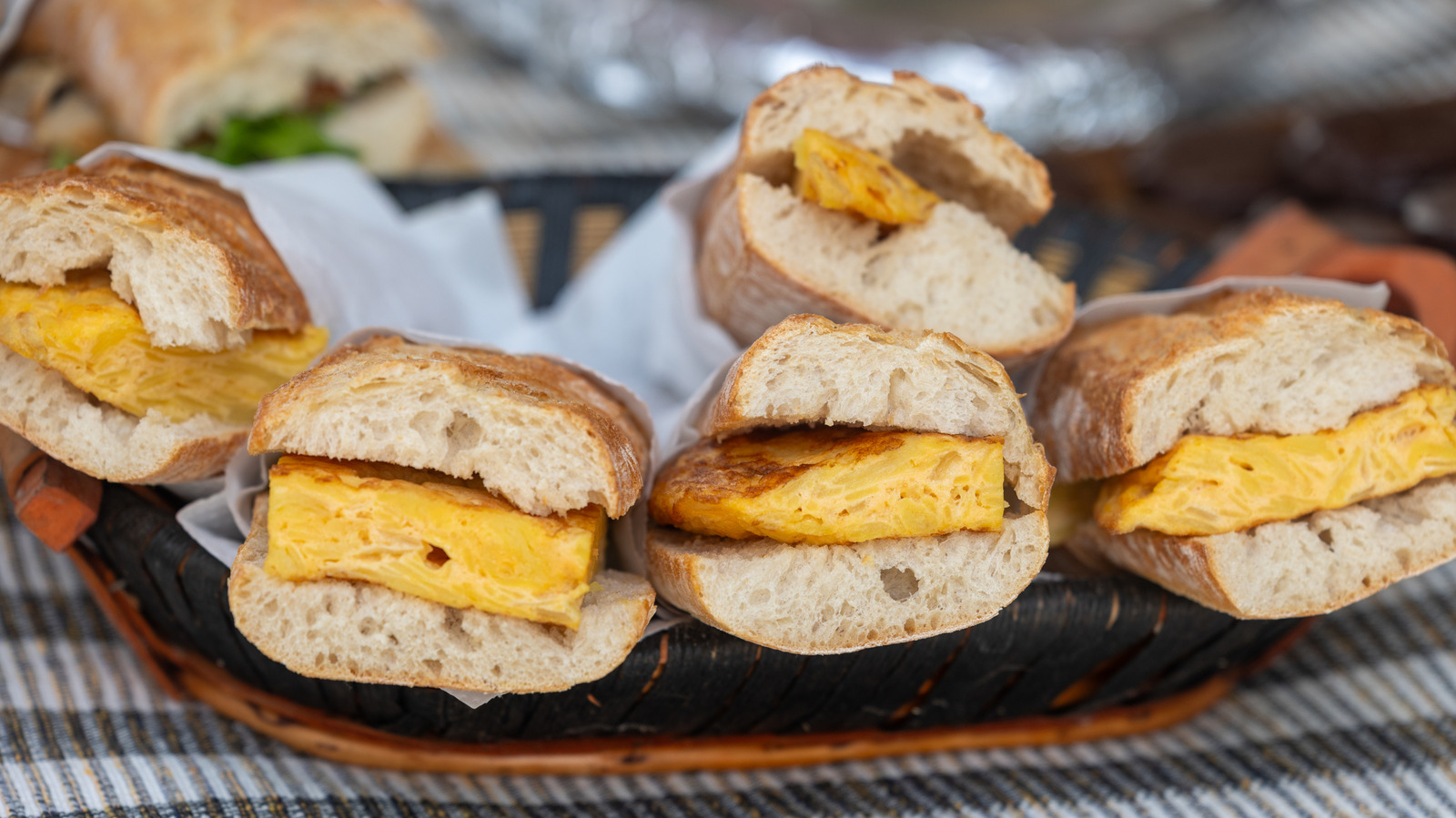 El sándwich de desayuno estilo español que puedes preparar fácilmente en casa