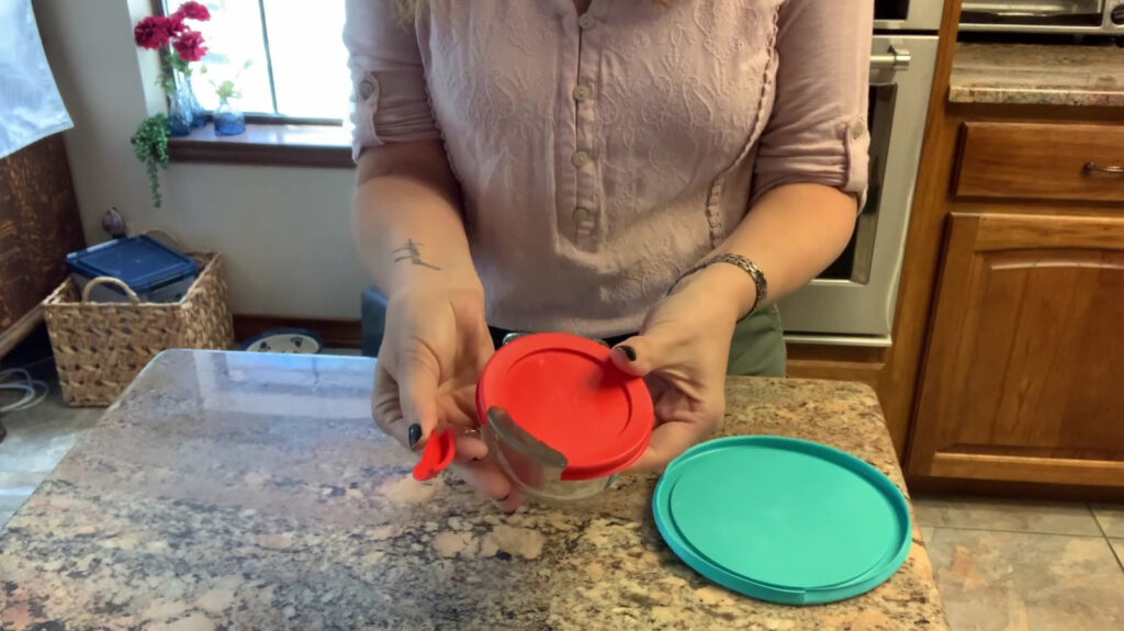 Dónde encontrar tapas de repuesto para sus juegos Pyrex