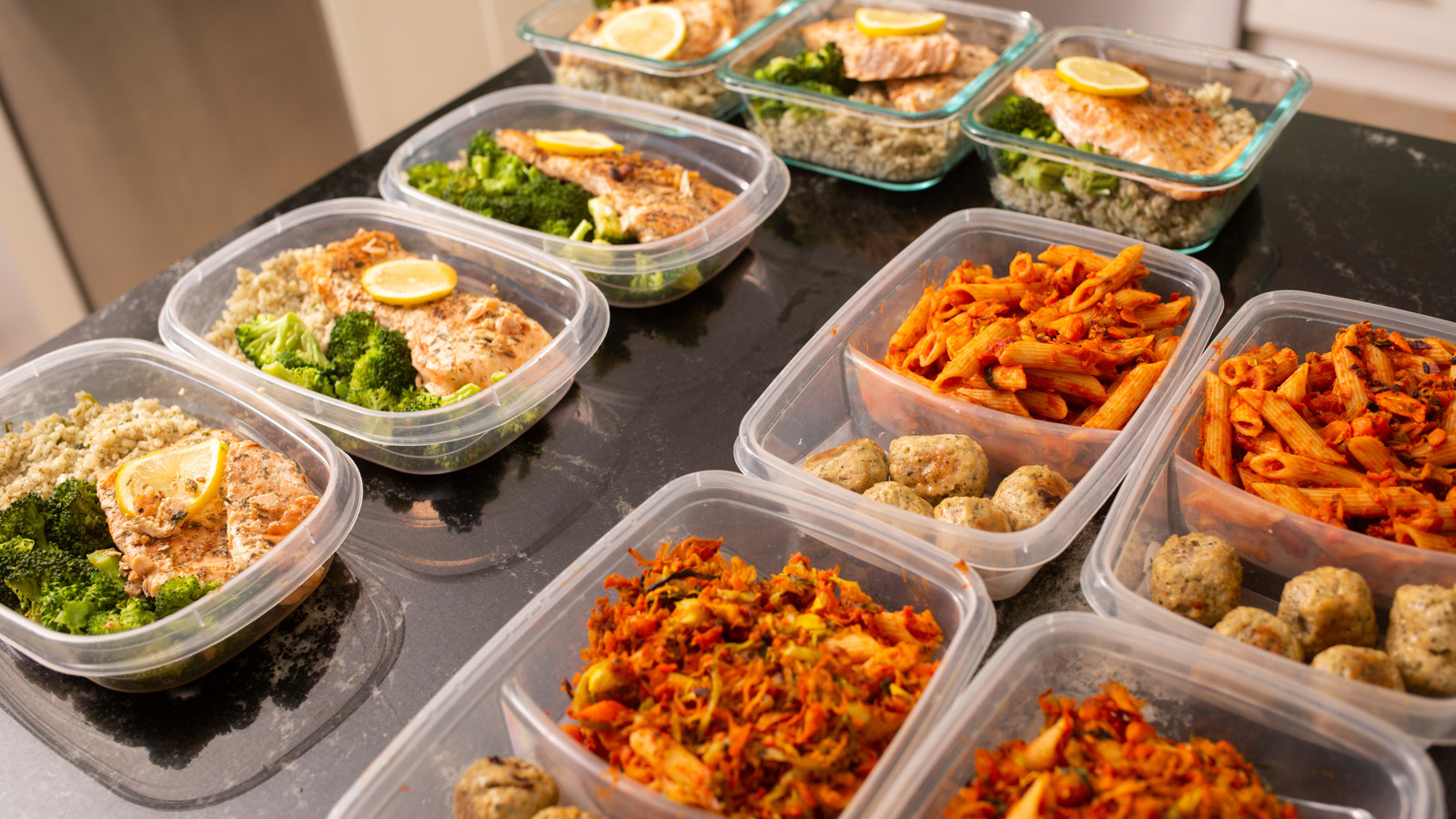 4 formas de utilizar recipientes para almacenar alimentos sin tapa
