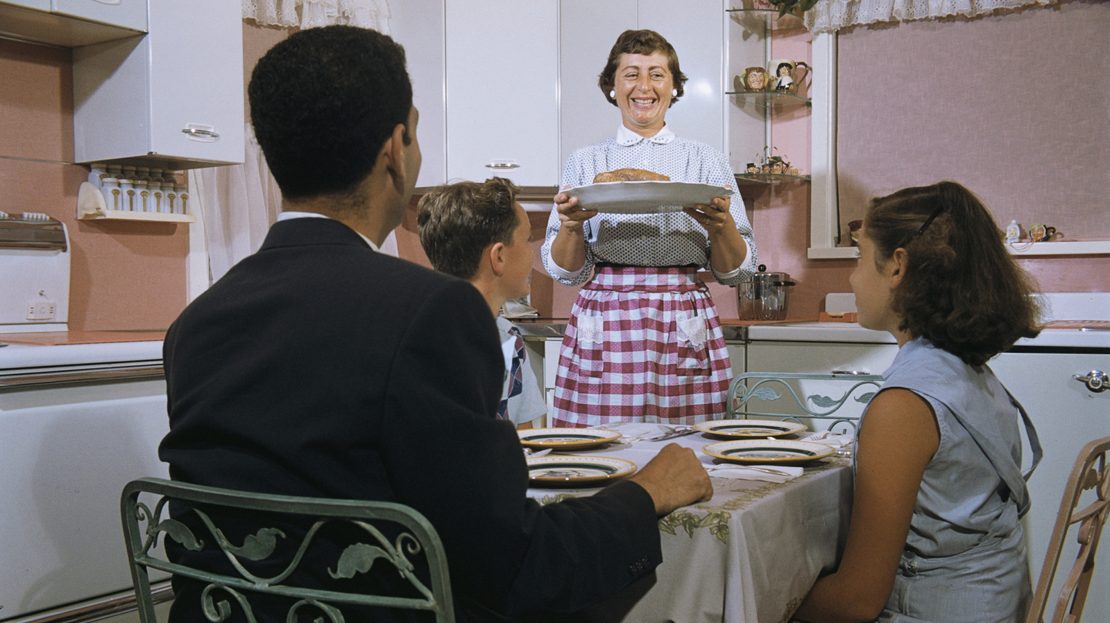 El plato de pollo que probablemente comías en los años 60 si eras de clase media